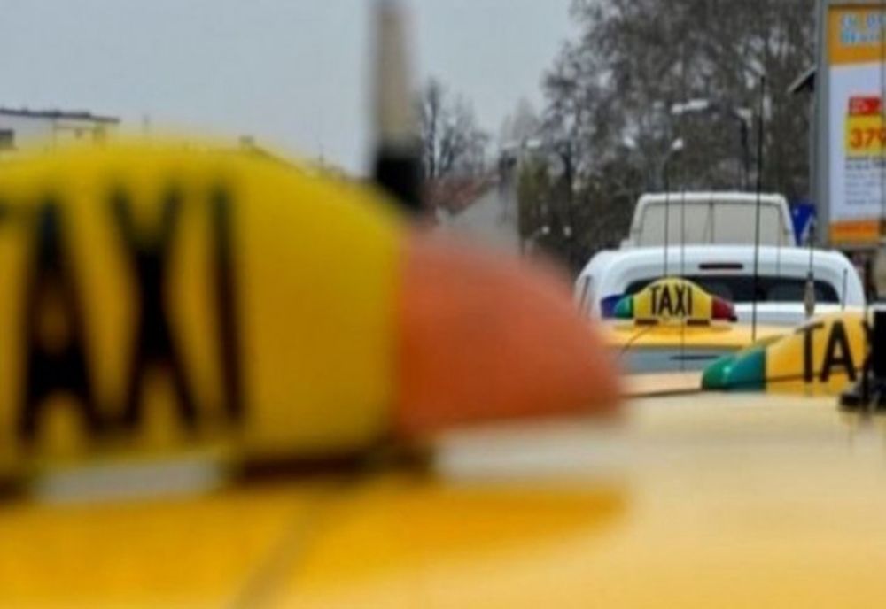 Taximetrist depistat beat la volan