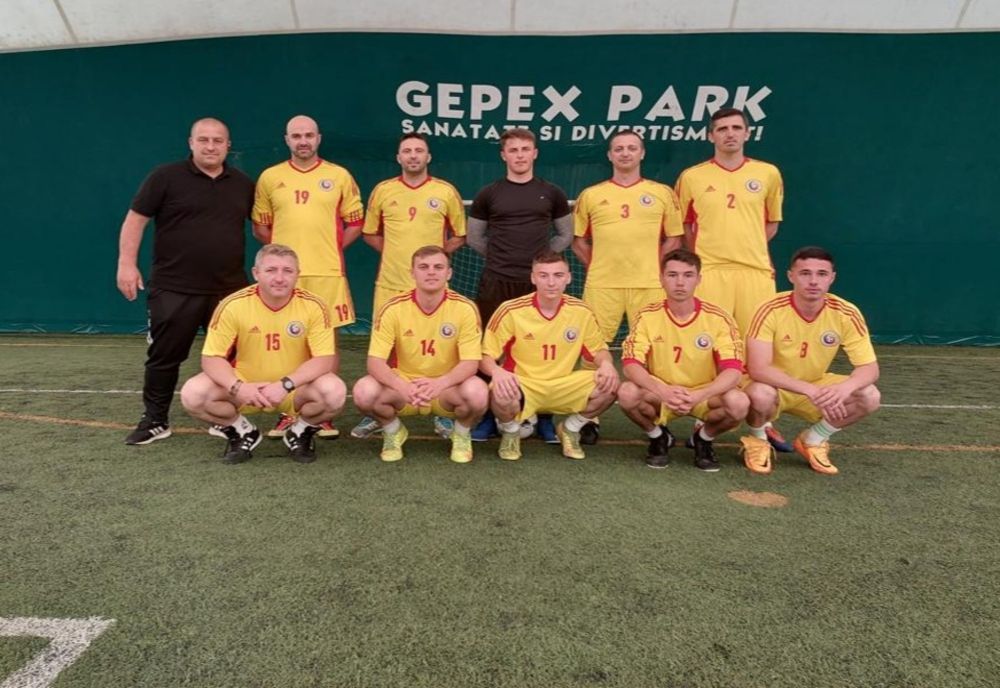 Pompierii vasluieni - locul doi la minifotbal pe zona Moldovei și calificare la turneul final