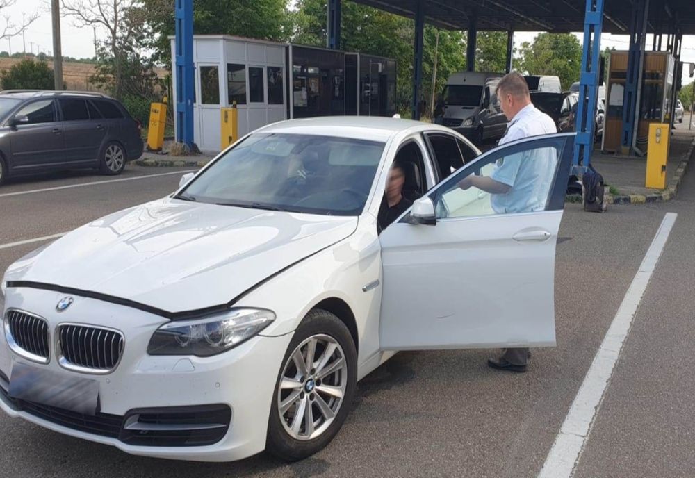 BMW furat din Finlanda, descoperit la Albița