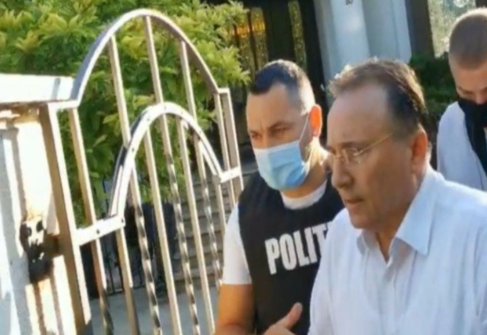 Gheorghe Nechita, primarul care și-a spionat AMANTA cu Poliția locală, dus la penitenciarul Vaslui