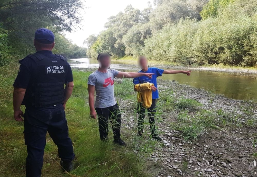 Cetăţeni moldoveni opriţi la frontieră din drumul ilegal spre Franţa