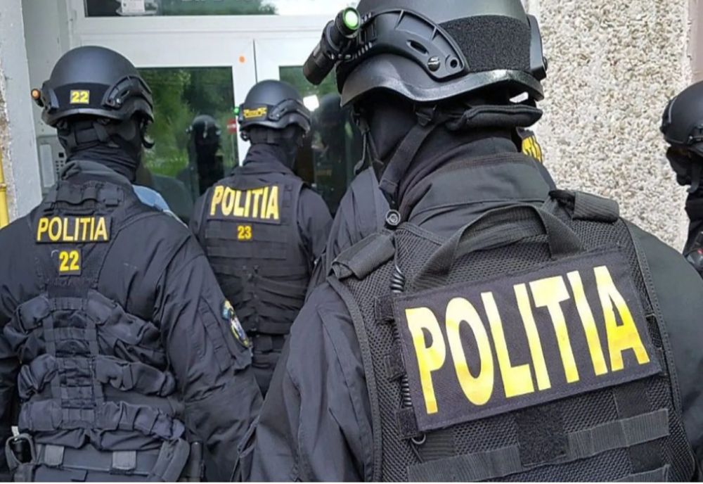 Percheziții la Bârlad la persoane bănuite de trafic de substanțe de mare risc