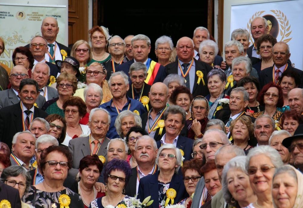 Peste 150 de cupluri din Bârlad, celebrează 50 de ani de căsnicie!