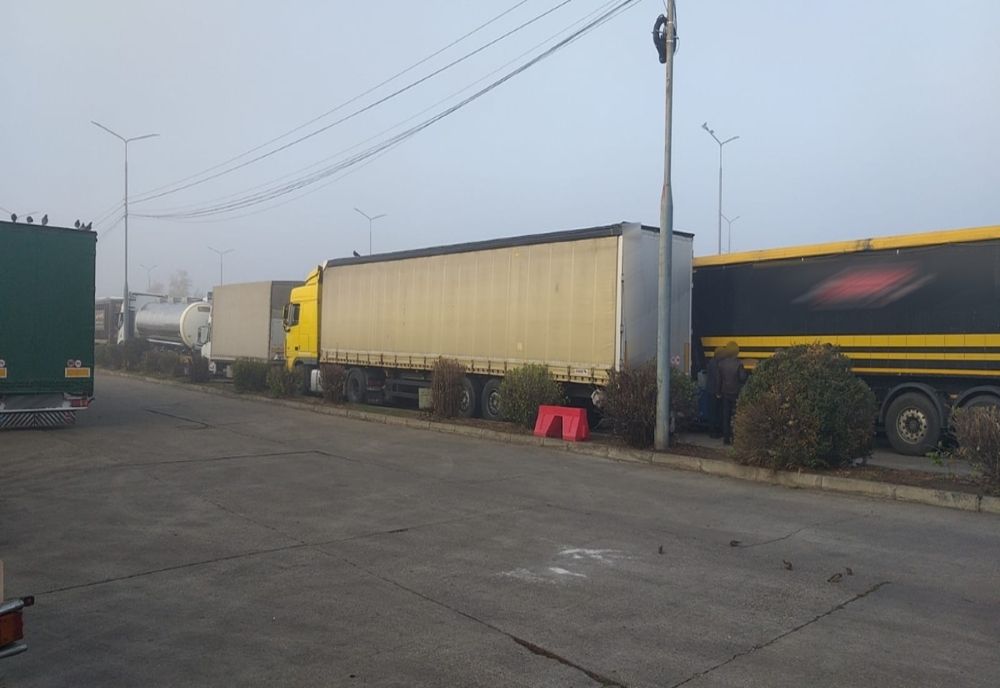 SCANDAL între basarabeni în Vama Albiţa. S-a lăsat cu dosar penal