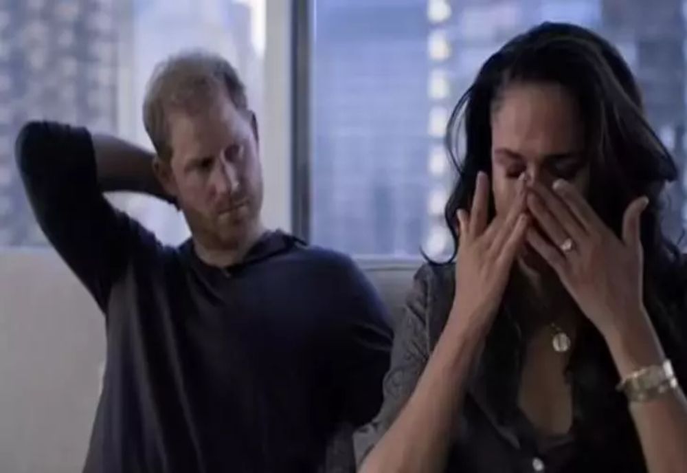 Casa Regală din Marea Britanie, zguduită de dezvăluiri șoc: Regina, asaltată de Harry pentru BANI - Alertă la lansarea serialului Netflix