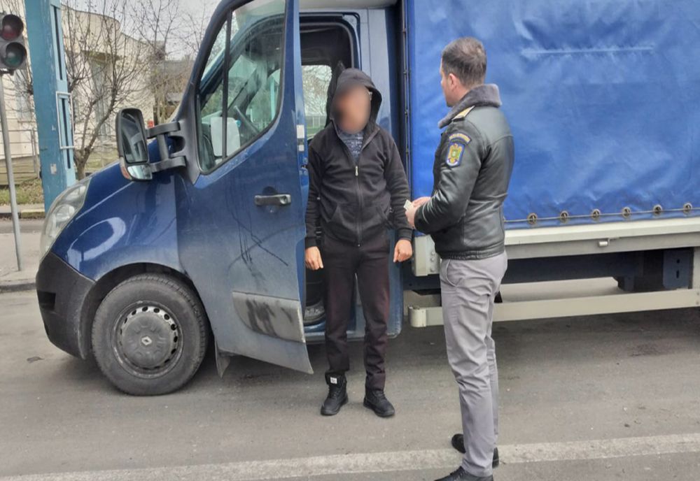 Remorcă fără drept de circulație pe drumurile publice, descoperită în trafic de polițiștii de frontieră