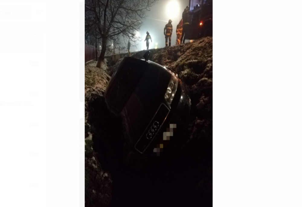 Un autoturism a ajuns într-un șanț de la intrarea în Huși