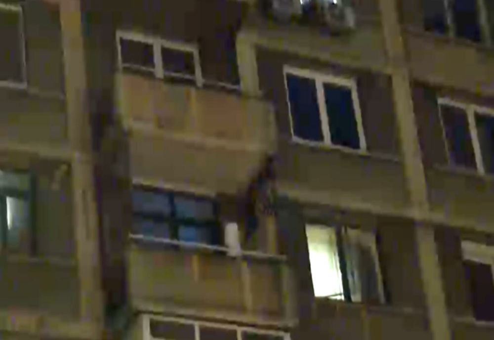 Viața într-un bloc cu bulină. „Un bunic a trimis nepoata lângă București: Dacă e să mor, să mor numai eu, nepoțica mea să fie în siguranță”