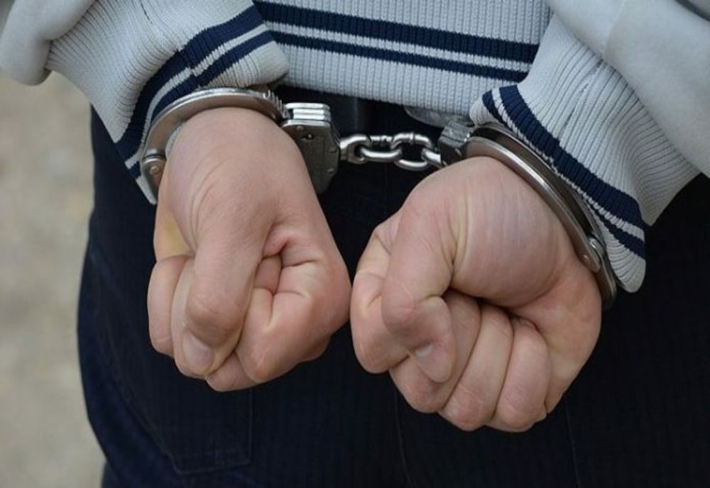 Un bărbat din Delești riscă să ajungă în spatele gratiilor. De ce l-au reținut polițiștii