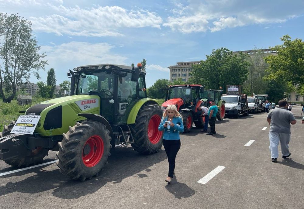 Protest al fermierilor, nemulţumiţi de ”soluţia găsită de Comisia Europeană la dezechilibrele grave cu care se confruntă sectorul agro-alimentar”