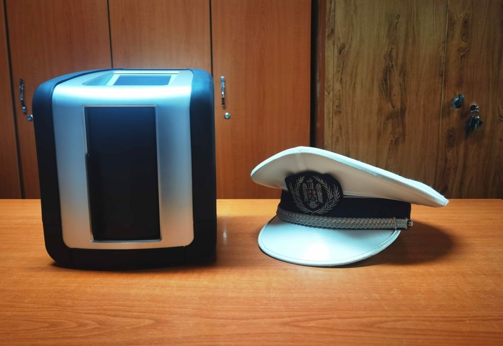 INEFICIENȚA aparatului drugtest: polițistul drogat din Vaslui, de fapt nu era drogat!