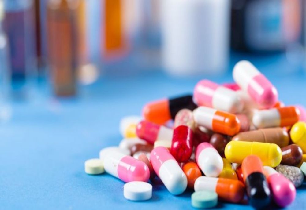 7 medicamente, retrase din România