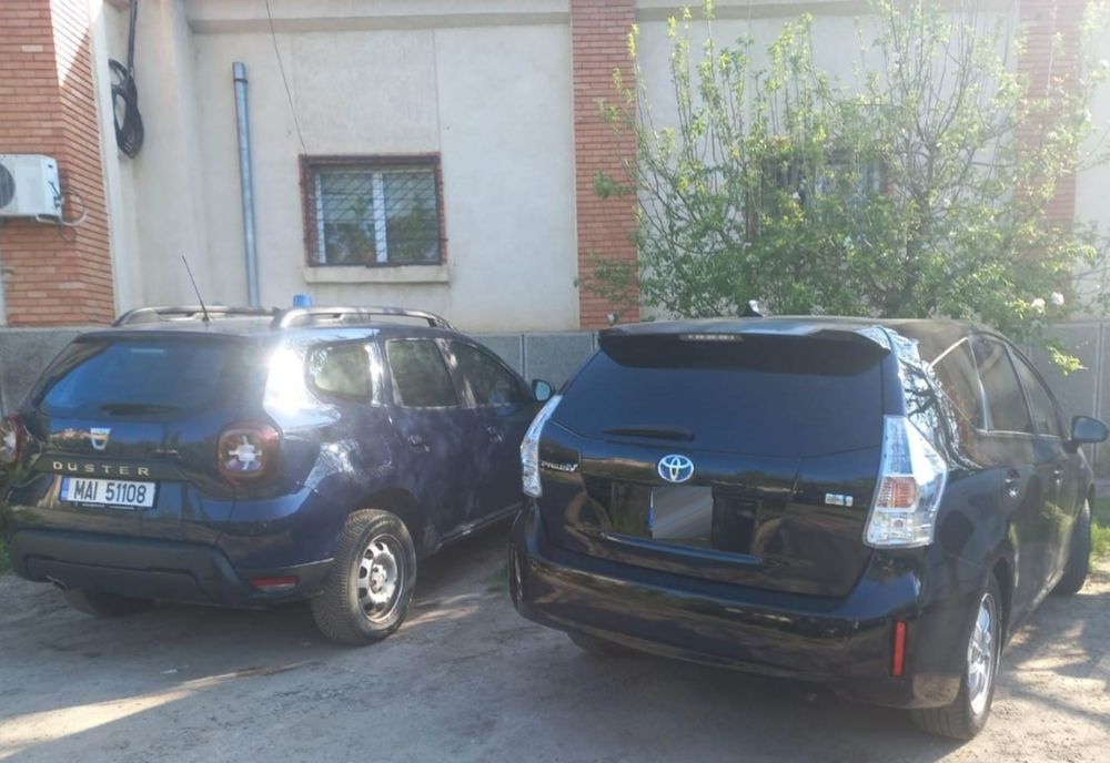 Autoturism suspectat a fi clonat, reținut la Albița