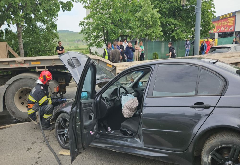 Accident pe o stradă din Vaslui! Cinci persoane, implicate