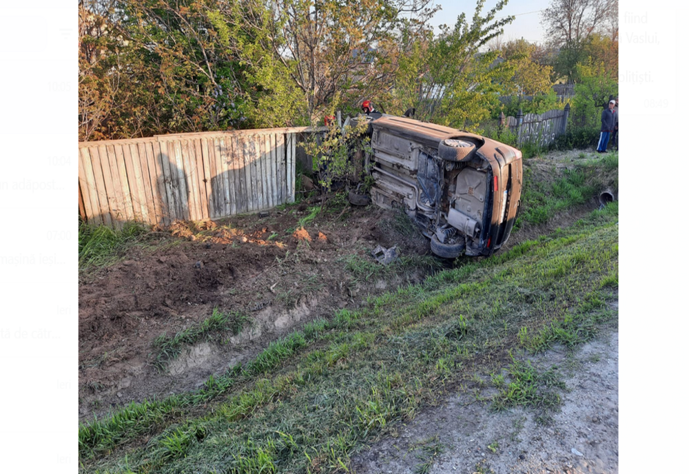 Un bărbat a ajuns la spital după ce autoturismul în care era, s-a răsturnat la Șapte Case