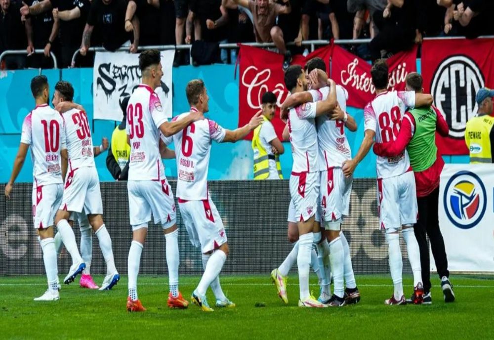 FOTBAL: FC DINAMO A ÎNVINS-O ÎN DEPLASARE PE UNIVERSITATEA CLUJ