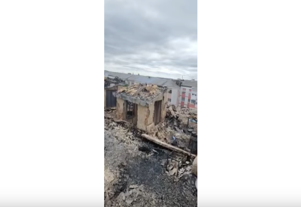 A fost stabilita cauza producerii incendiului din cauza căruia au ars acoperișurile - VIDEO
