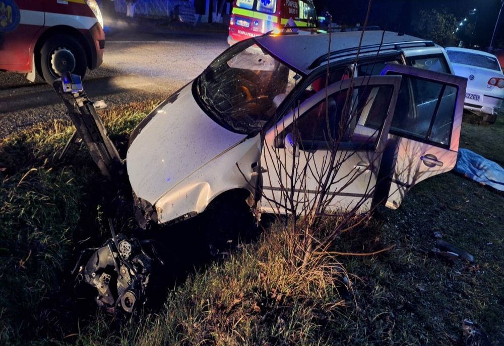 O femeie din Vaslui a murit, după ce soțul ei a adormit la volan pe un drum din județul Neamț