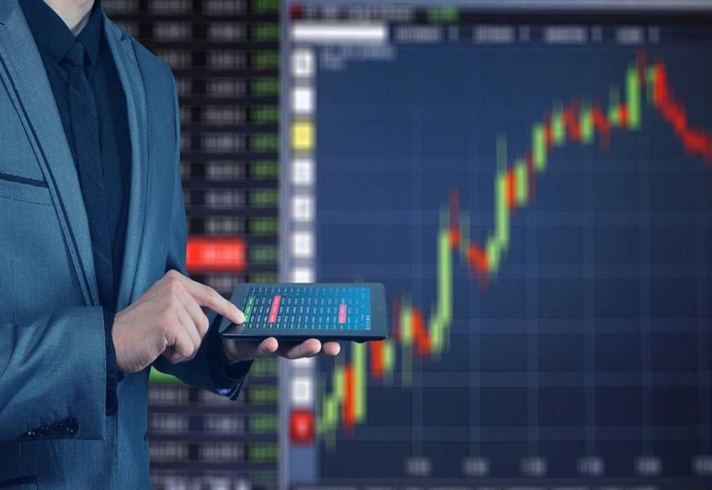 FINANCIAL TIMES: NOUL PREȘEDINTE AL ROMÂNIEI SE CONFRUNTĂ CU O BOMBĂ FISCALĂ CU CEAS