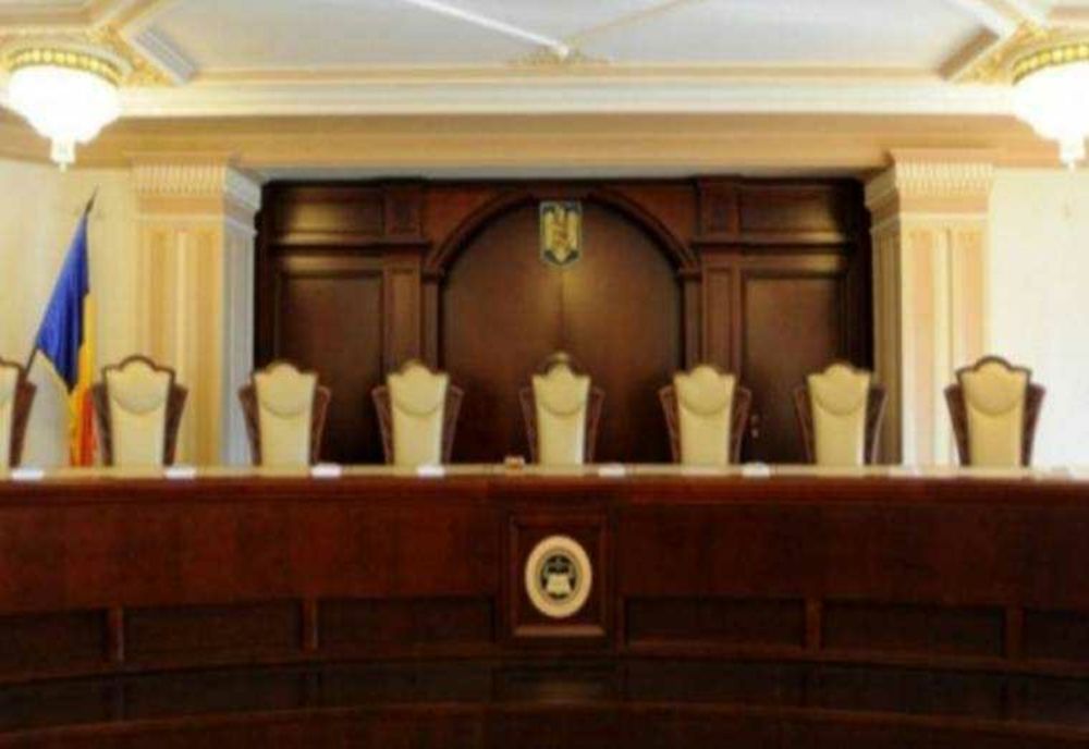 PESTE 120.000 DE ROMÂNI AU SEMNAT O PETIȚIE PRIN CARE CER JUDECĂTORI INDEPENDENȚI POLITIC LA CCR