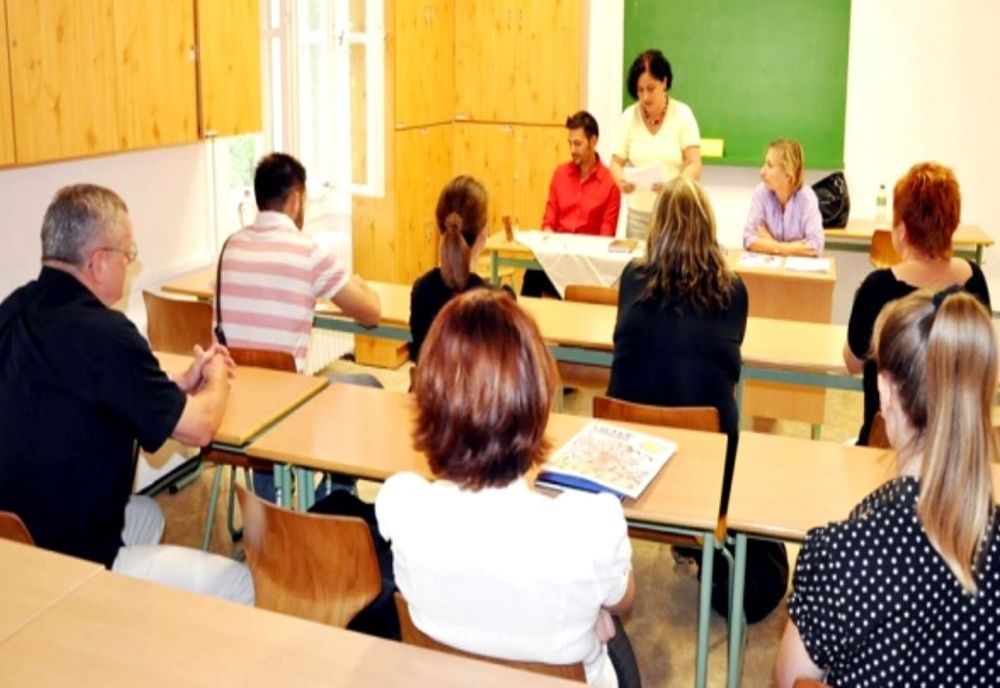 PROFESORII CARE AU DAT EXAMENUL DE TITULARIZARE ÎȘI AFLĂ NOTELE DE LA PROBA SCRISĂ