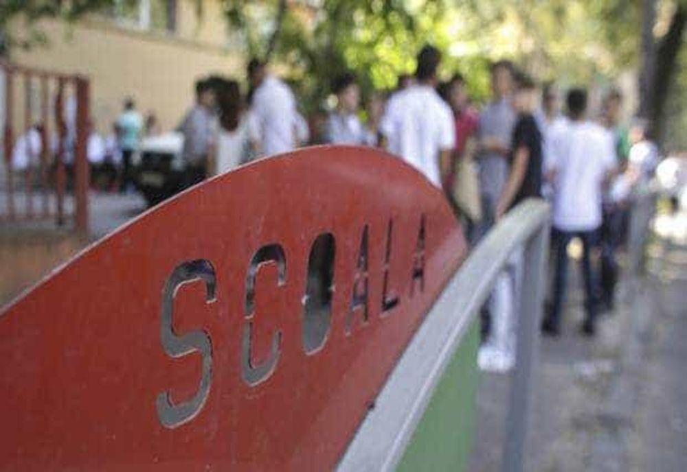 TREI DISCIPLINE NOI PENTRU LICEENI DIN 2027: GRAMATICA, ISTORIA ȘI GEOGRAFIA REDEVIN OBLIGATORII