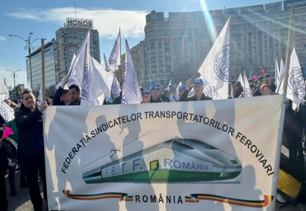 CFR-IȘTII AMENINȚĂ CU OPRIREA SPONTANĂ A LUCRULUI DACĂ TRENURILE ANULATE NU SUNT REPUSE ÎN CIRCULAȚIE 