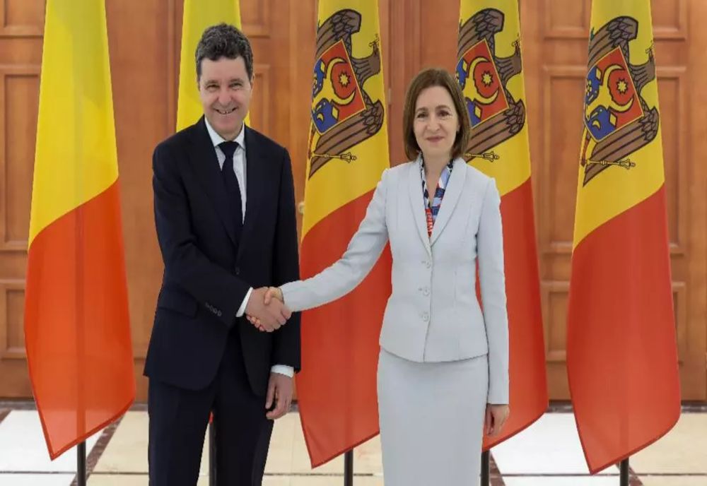 NICUȘOR DAN ȘI MAIA SANDU, ACUZAȚI DE TRĂDARE!