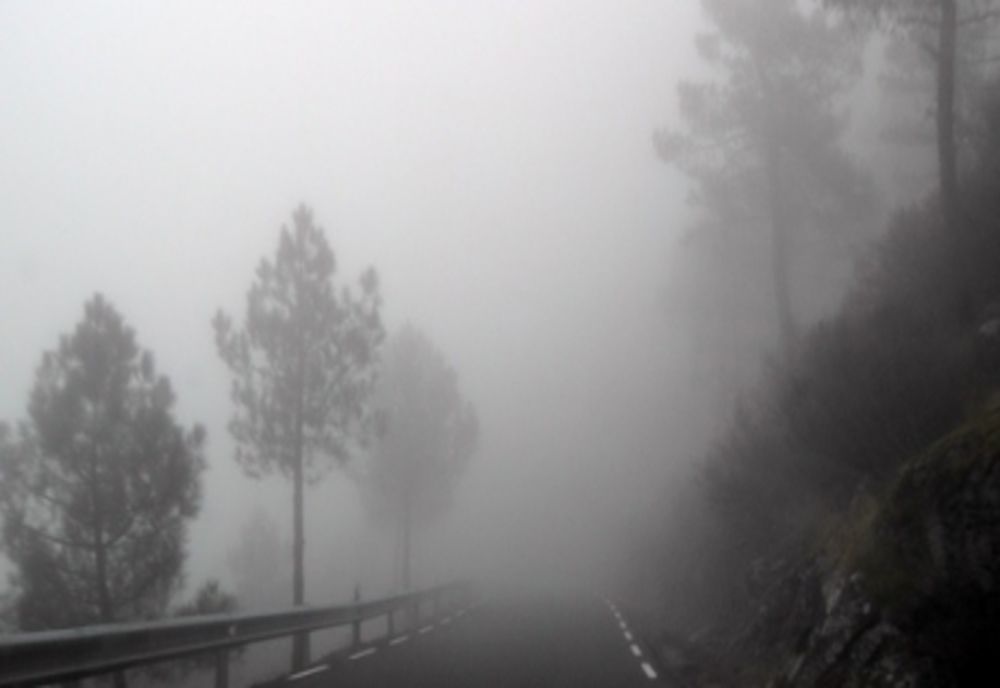 Atenție, șoferi! Aproape toată țara este sub cod de ceață. Care sunt zonele cele mai afectate