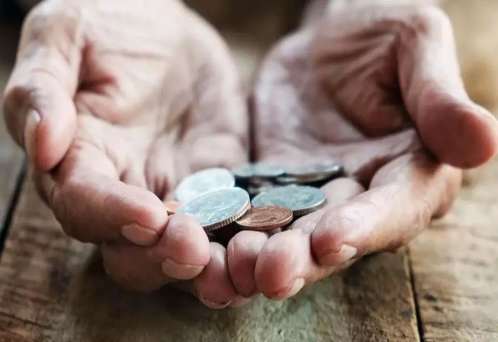 Val de revoltă după ce Bolojan a majorat chiar și de trei ori impozitele VIDEO