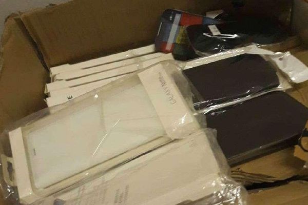 Electronice ascunse și nedeclarate, în valoare de peste 30.000 lei, confiscate la Albiţa