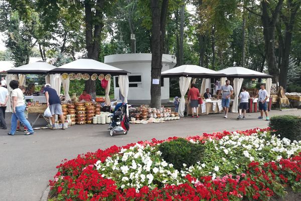 GALERIE FOTO: A început Târgul Meșterilor Populari