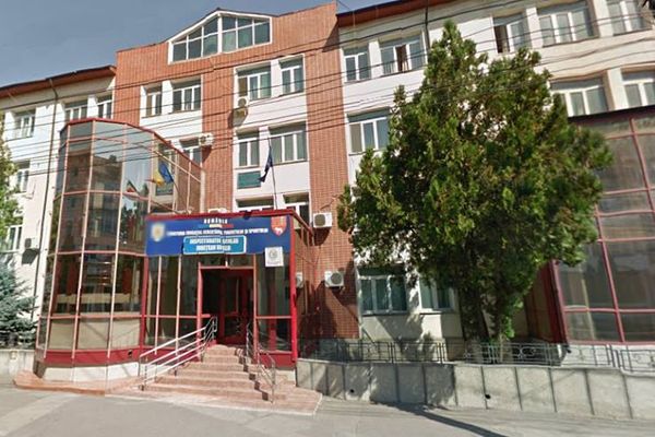 Elevii cu 10 la examenele naționale, premiați de Minister