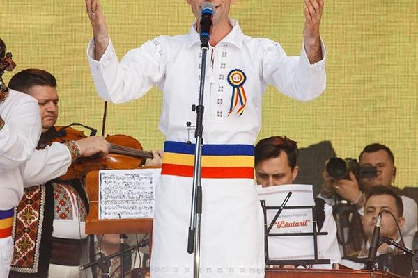 Solistul Ion Paladi nu a mai ajuns la Gârceni