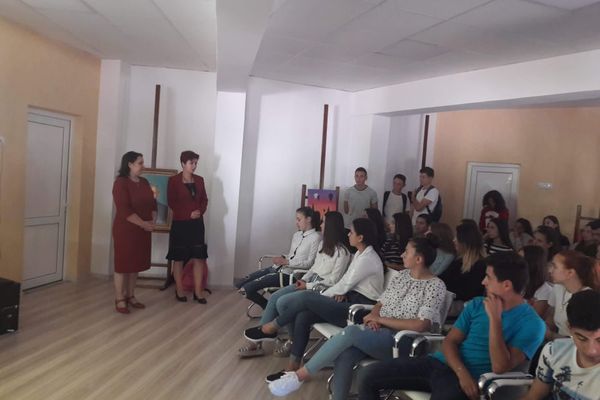 Uniunea Europeană sprijină îmbunătăţirea mediului şcolar la Colegiul Economic ”Anghel Rugină” din Vaslui