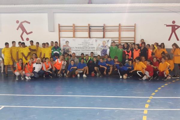 Handbalul în școlile de la sate s-a mutat la Murgeni