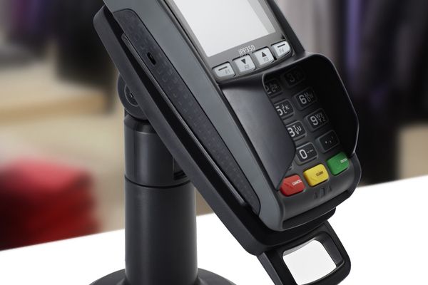 Taxele și impozitele locale pot fi plătite cu cardul și online