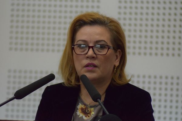 Sute de copii cresc fără părinți la Vaslui