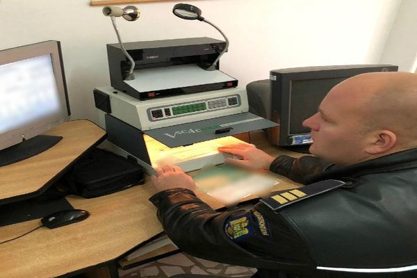 Șofer cu permis necorespunzător depistat la controlul de frontieră