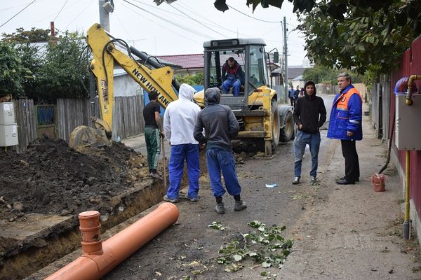 Au început lucrările de canalizare (și) pe Strada Grahilor!