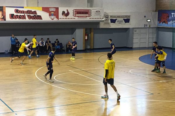 Echipele de handbal ale LPS, depunctate de Federație