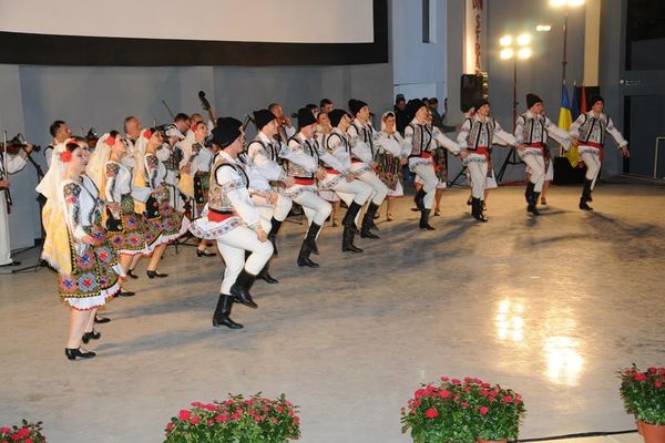 Ansamblul Joc, invitat de Ziua Națională la Vaslui