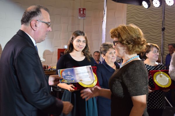 Educația răsplătită la Topul Firmelor