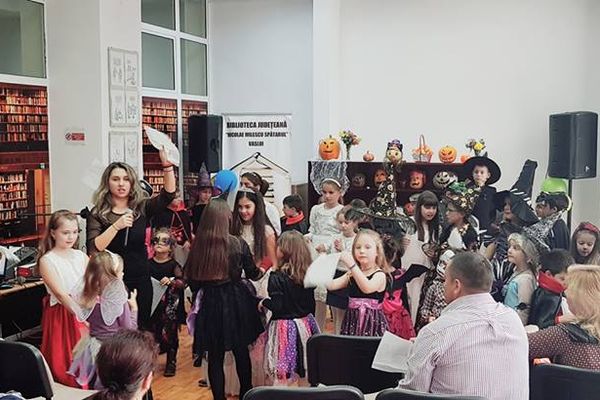 ”Ora veselă” la Biblioteca Județeană ”Nicolae Milescu Spătarul”