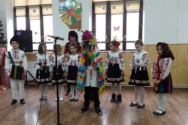 Pregătiri pentru Festivalul Datina