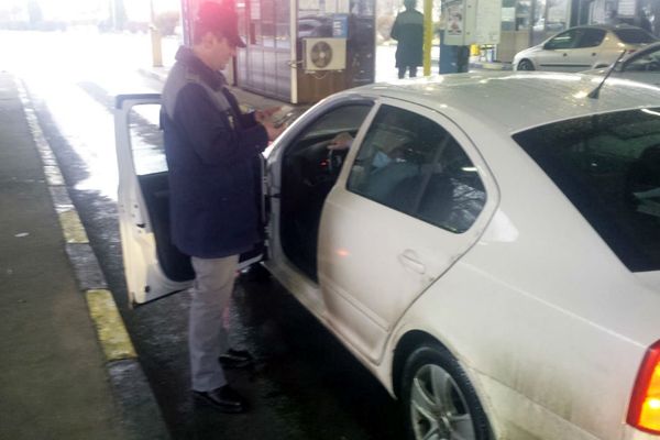 Șoferi depistați la controlul de frontieră cu permise de conducere necorespunzătoare