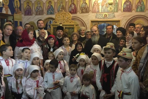 Bătrâna Centenar de la Bereasa, sărbătorită de PS Ignatie