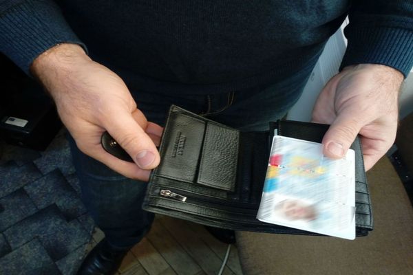 Polițiștii de frontieră de la Albița descoperă din ce în ce mai multe cărți de identitate false