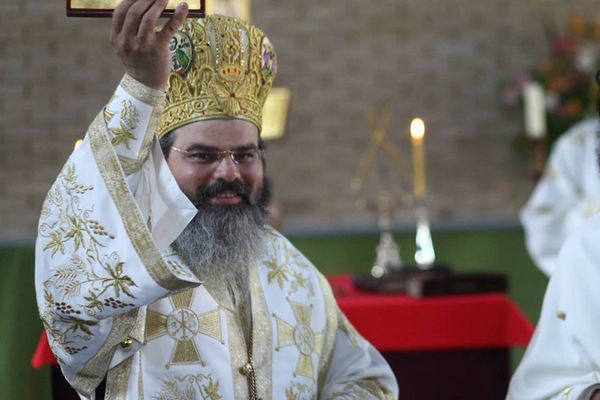 Episcopia Hușilor susține peste 1.000 de copii de Crăciun