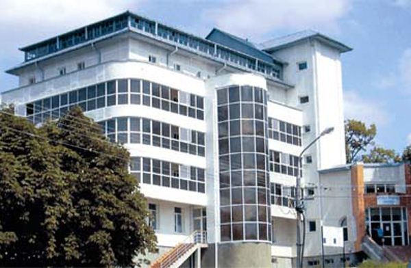 Clădirea fostului spital din Negrești ar putea fi transformată în cămin de bătrâni